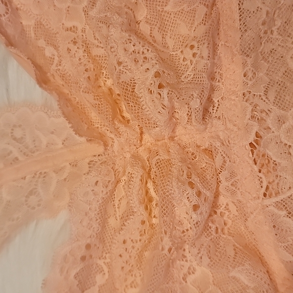 NWOT Victoria's Secret PINK Floral Lace Bralettee. Pretty PEACH 🍑 colored! - Picture 2 of 7